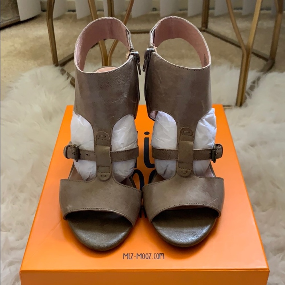 Miz Mooz Melanie Stone Heels - Size 8